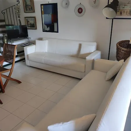 With Garden And Private Equipped Сasa de vacaciones Pescia Romana